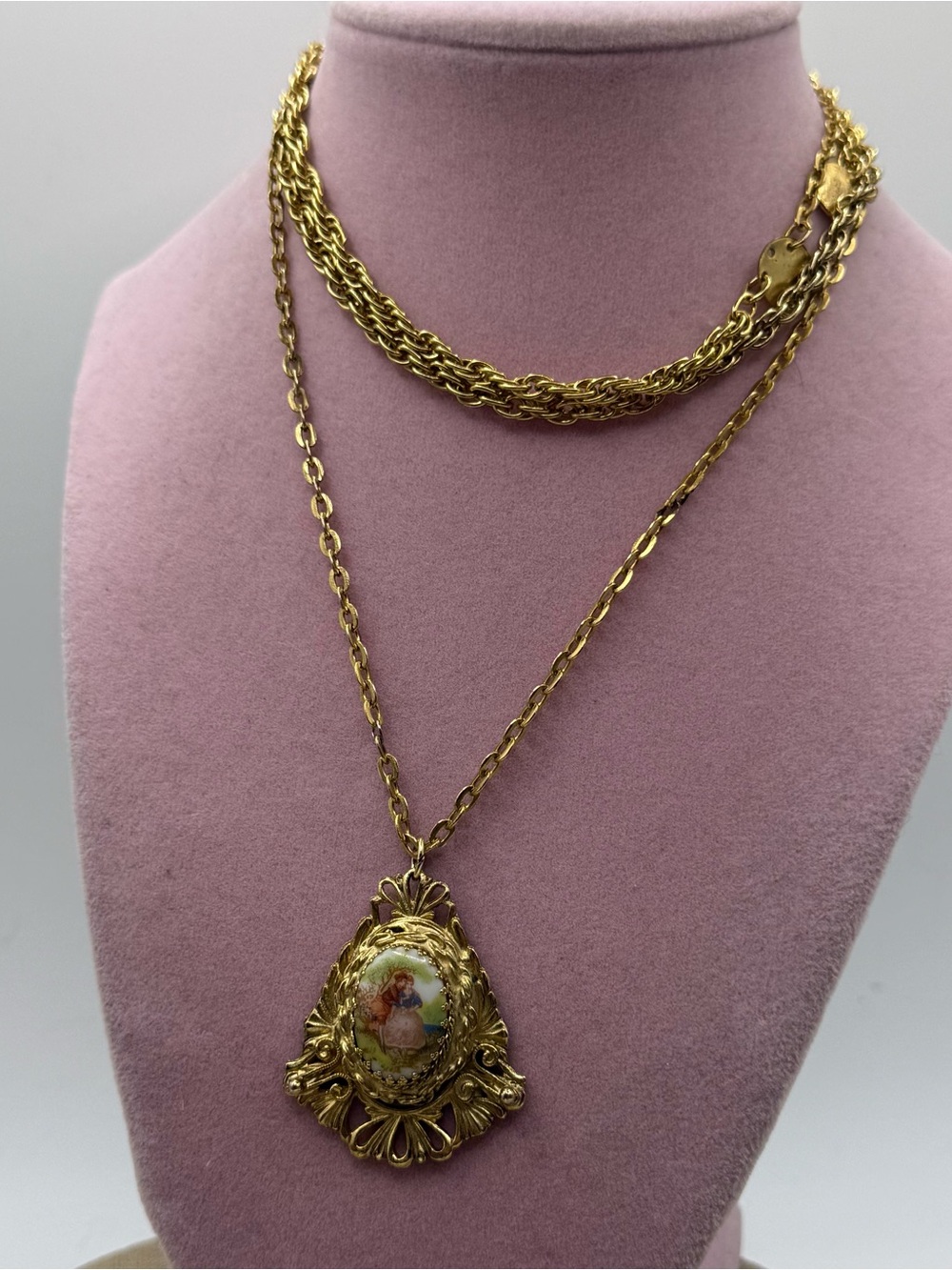 Gold-Tone Victorian Vintage Portrait Necklace